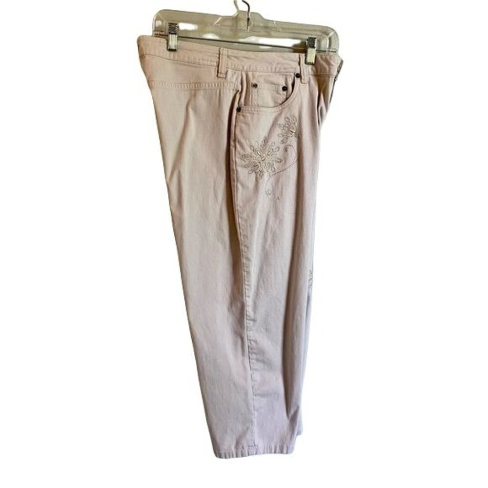 Bill Blass Stretch Capris Pants with Embroidered Accents Size 10 - Picture 7 of 11